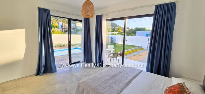 Panoramic Rooftop - Private Swimming Pool - Recently Built Villa