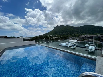 5 Bedroom Villa