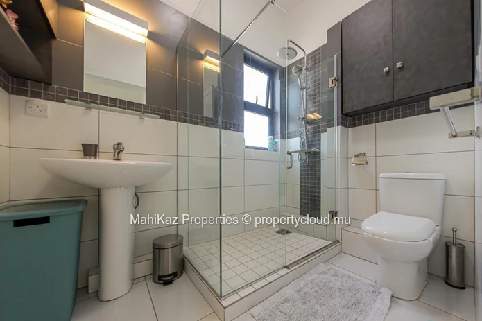 Beachfront Apartment For Sale in Flic en Flac, Mauritius – Luxury Coastal Living