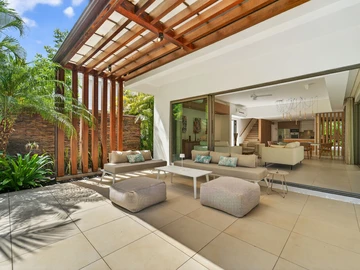 4 Bedroom Villa