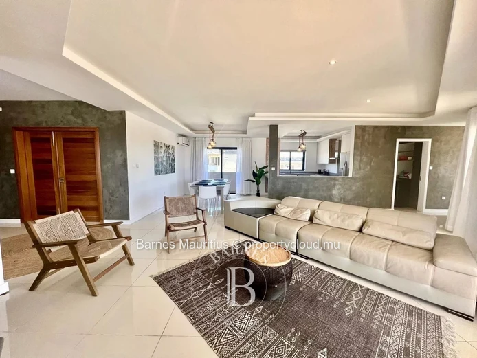 FLIC EN FLAC - Stunning penthouse with sea access - 3 bedrooms
