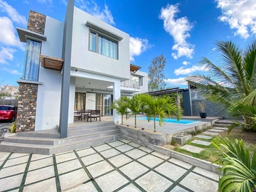4 Bedroom Villa