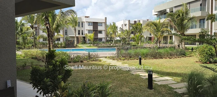 Stylish Apartment Steps from the Beach