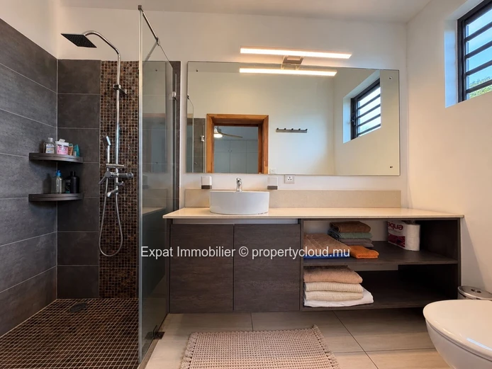 Magnifique penthouse 3 chambres avec rooftop privatif, jacuzzi et vue panoramique – Flic-en-Flac
