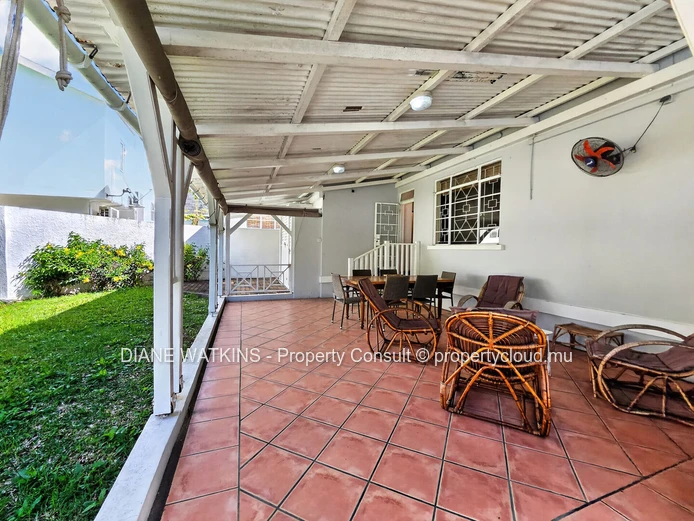 Villa 5 chambres avec piscine privée à vendre à Grand Gaube