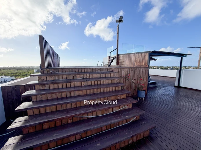 À Louer | Penthouse De 3 Chambres - Avec Piscine Privée Sur Le Toit | Grand-Baie – Cap Malheureux