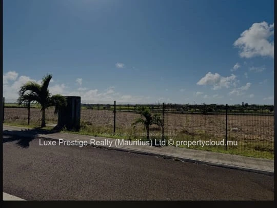 Corner Residential Plot for Sale in Belle Vue Harel | Hillside 2 | 1151m² | Motorway View | Secure Estate | Rs 18M