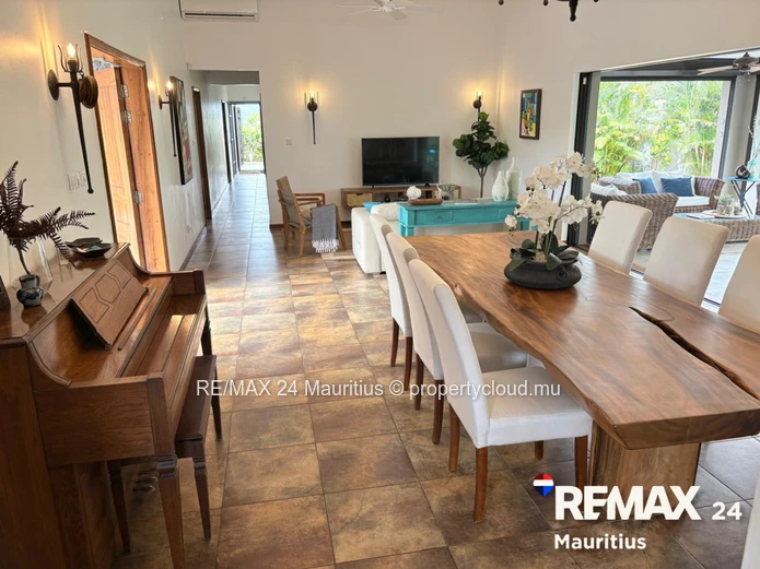Semi-furnished family home in a secured residence in the North of Mauritius.