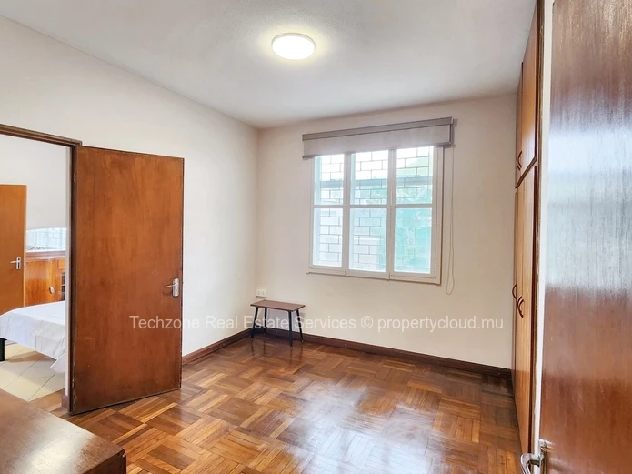 Maison spacieuse de 4 chambres à Sodnac,Quatre Bornes-ouverte aux étrangers