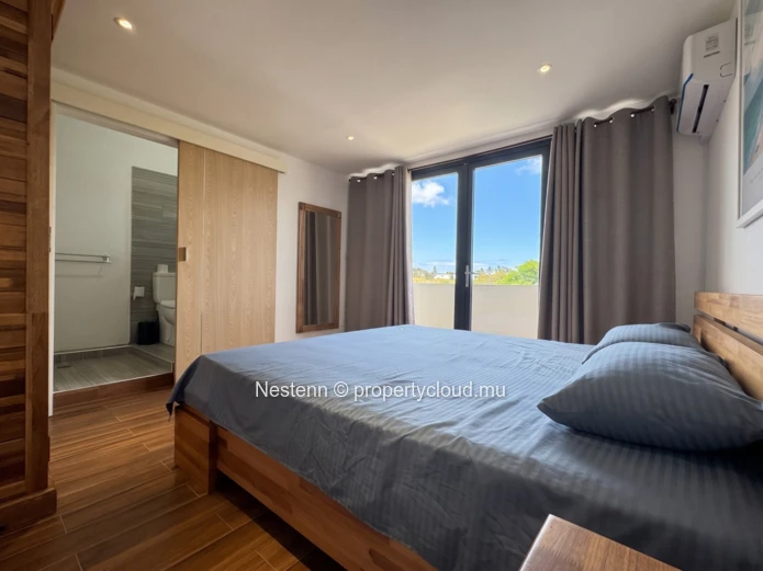 New 2-bedroom apartment close to the beach