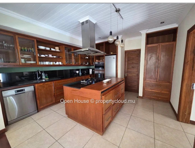 Furnished 1-Bedroom Villa with Private Pool in Pereybere