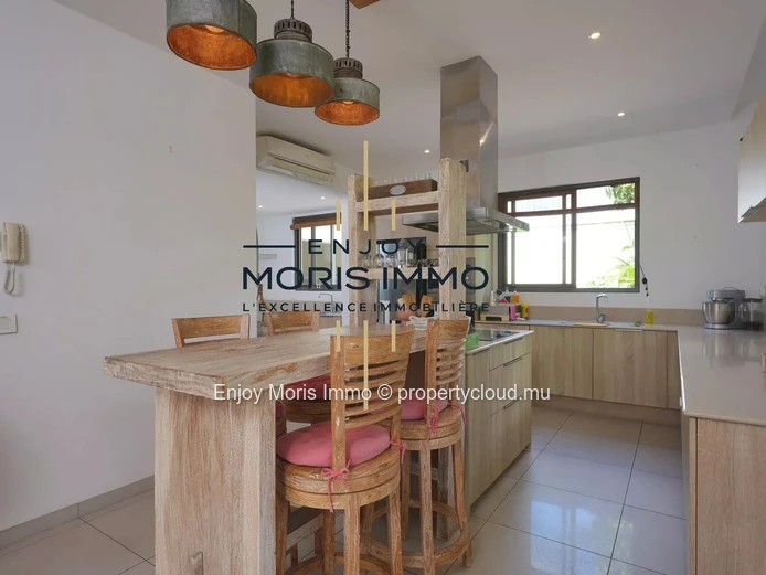 Contemporary Villa 3 Ensuite Bedrooms for Sale – North Mauritius | Private Pool