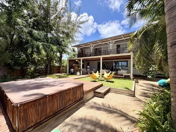 6 Bedroom Villa