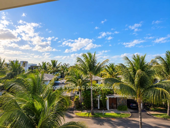 Available for immediate rental – a beautiful home in Azuri Village!