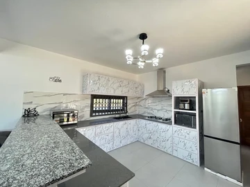 4 Bedroom Villa