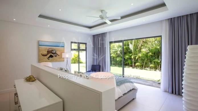 Villa Exclusive de 4 Chambres avec une Vue Imprenable sur le Golf