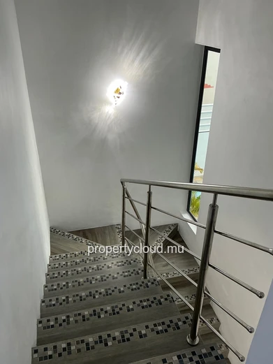 À LOUER – Superbe villa moderne avec piscine chauffée et couverte à Calodyne ?? Villa neuve de 200 m² – 3 chambres + ...