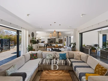 5 Bedroom Villa