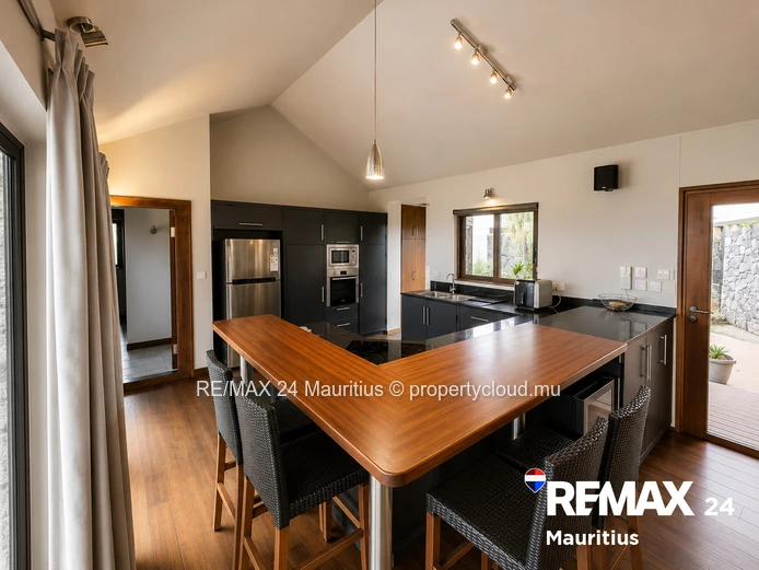 4 Bedroom Villa At Hillside-Belle Vue Harel