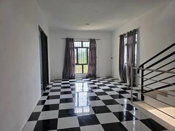 6 Bedroom Villa