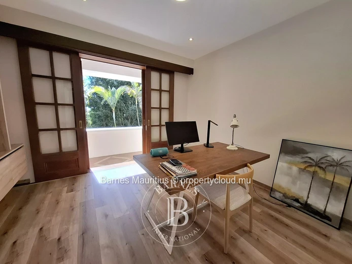 FLOREAL - Renovated duplex with garden - 282 m²