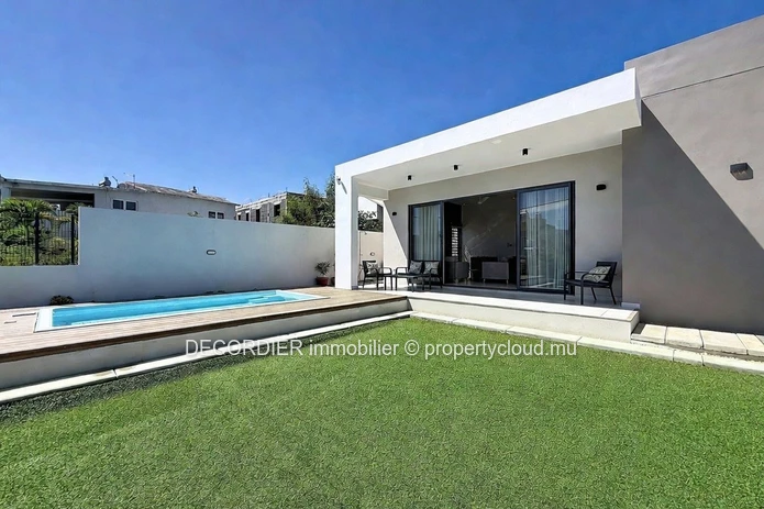 Maison moderne proche de la plage