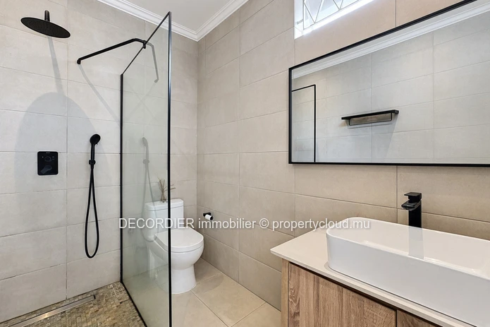 À Vendre – Belle Villa Rénovée À Beau-Bassin