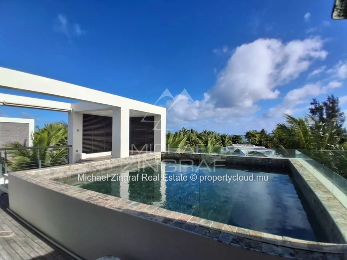 Exceptional Renovated Penthouse with Private Rooftop, Pool & Beach Access