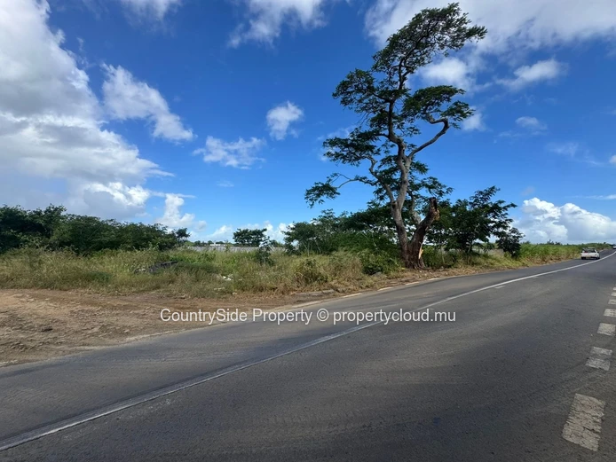 Commercial Land for Sale with Building Permit – La Salette, Grand Baie