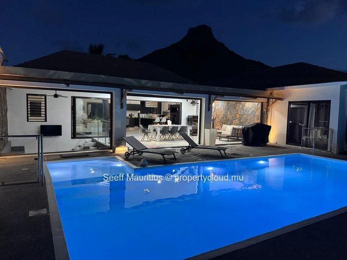 Rare Find: Spacious & Secure Turnkey Villa in Gated Morcellement