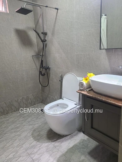 Modern Coastal Living | Chic 3-Bedroom Apartment 100m from Pereybere Beach