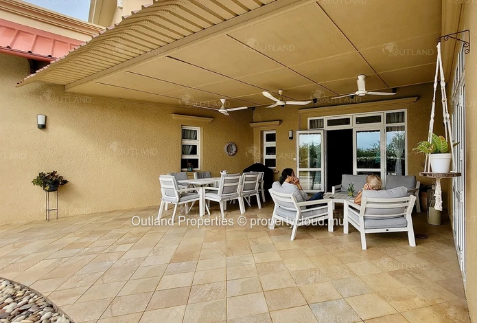 Maison spacieuse avec piscine et grand jardin - Tamarin