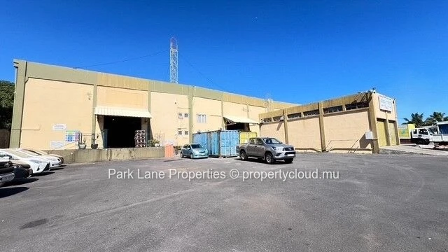 Warehouse for Sale in Roche Bois – Exceptional Investment Opportunity