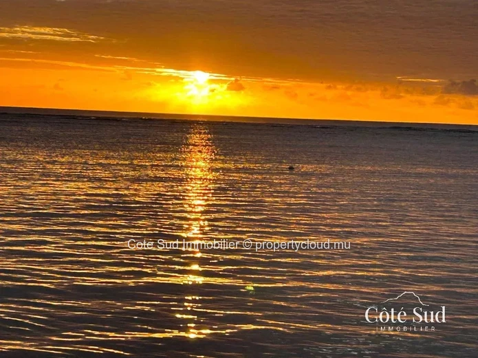 Seaside Plot of Land for Sale in Albion, 583 m²