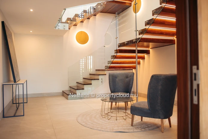 Exclusive designer villa with 5 bedrooms and breathtaking mountain views 