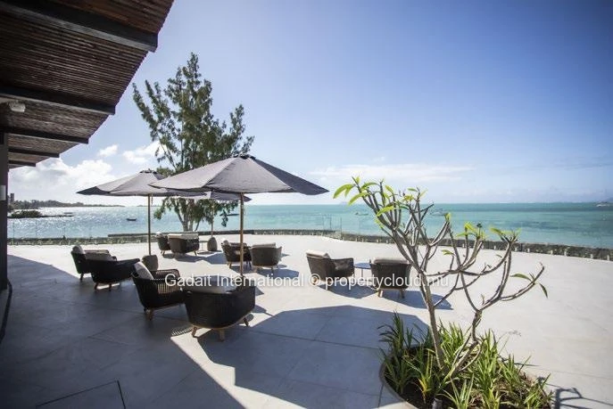 Propriété Pieds dans l'Eau, Luxe Contemporain au Nord de l'Île Maurice