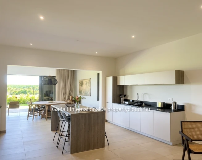 Appartement 3 Chambres à Louer à Belle Vue – Résidence Sécurisée, Jardin Privatif, Vue Montagnes