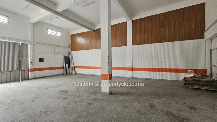Warehouse of 130m2