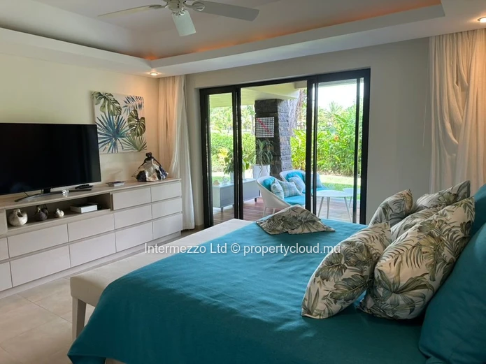 Appartement IRS Anahita à vendre – 2 chambres, jardin privatif 450 m² sur le golf –  Île Maurice