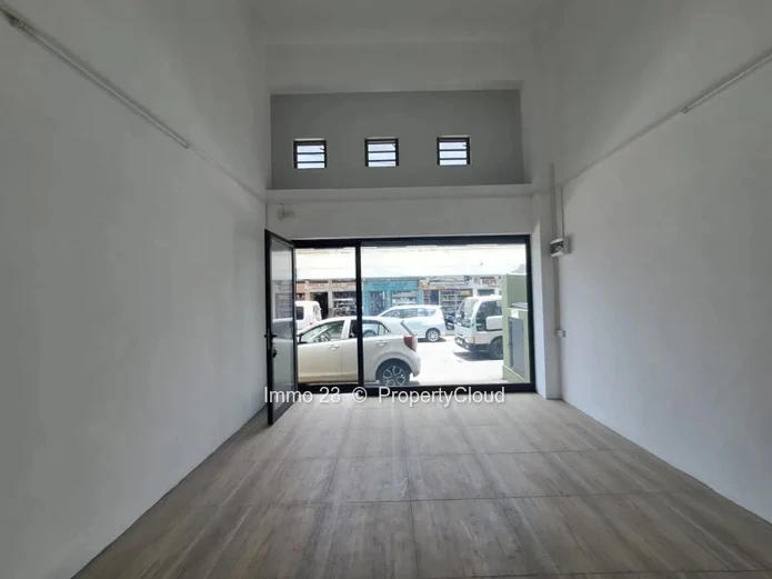 Emplacement commercial - 32m2 - Rose Hill
