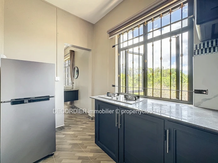 Appartement avec piscine commune