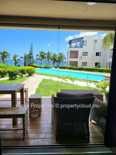 Beachfront Ground-Floor Apartment – Flic en Flac (Sole Mandate)