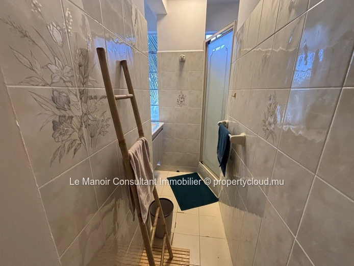 Appartement 3 chambres de 120 m² avec piscine à vendre à Albion