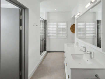 4 Bedroom Apartment