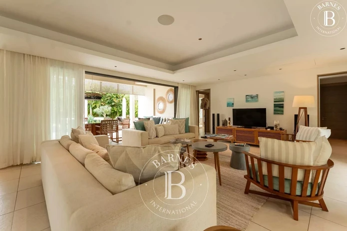 ANAHITA GOLF RESORT - Luxury 4-Bedroom Villa