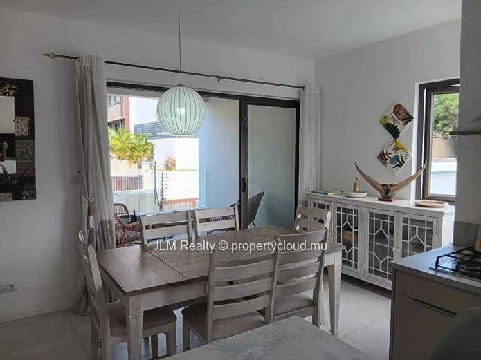 3-Bedroom Apartment for Sale in Tamarin, Mauritius – Close to the Beach and Amenities – Ideal Rental Investment
