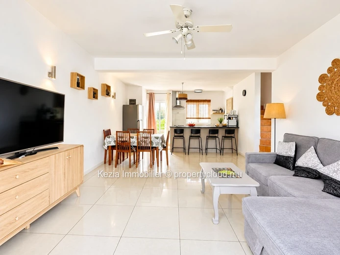 Spacious Triplex With Garden