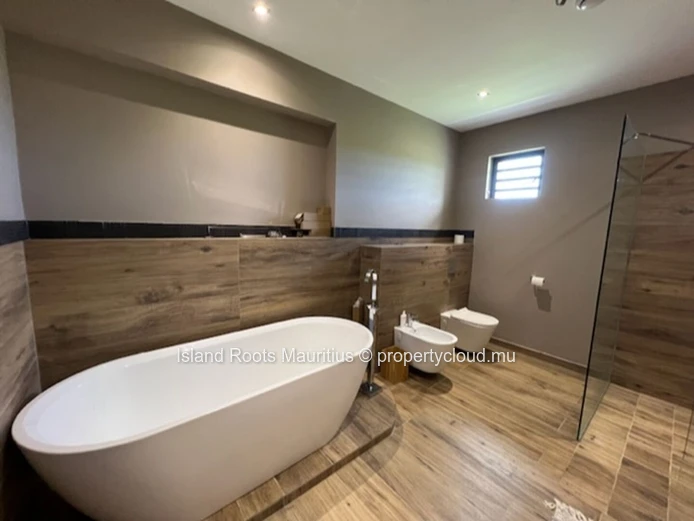 Exceptional, modern 3-bedroom villa located in the North