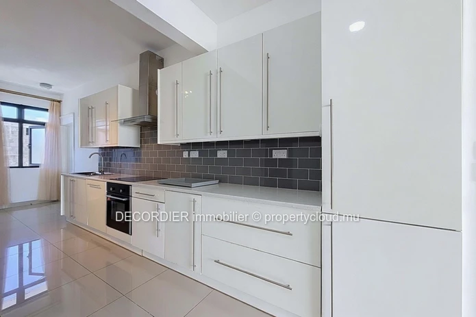 Spacious Apartment for Rent – Pereybère