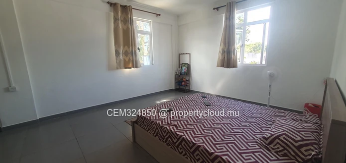 2 apartments+ 2 studios for sale in the heart of Candos